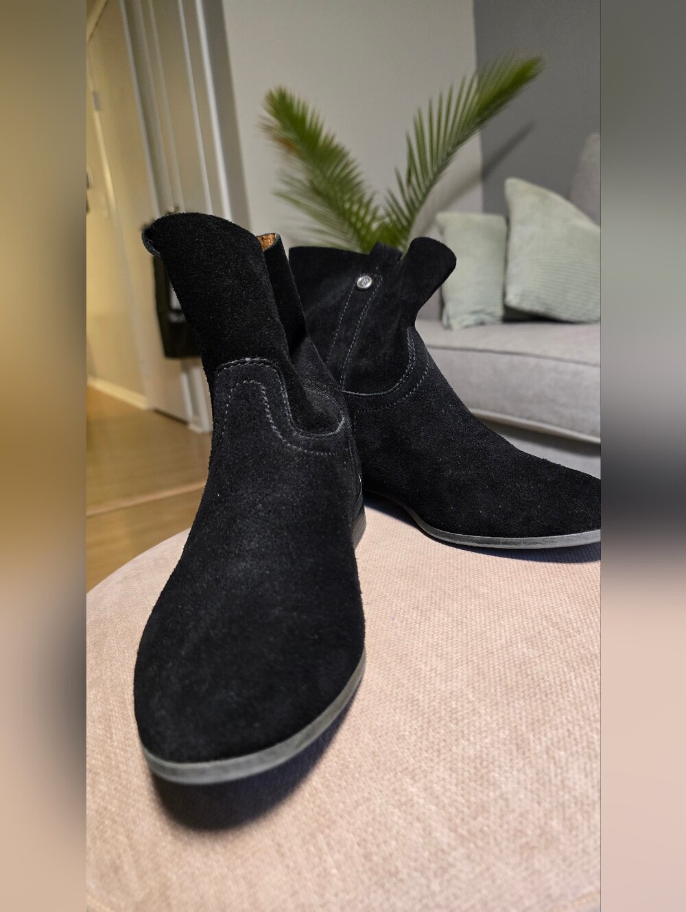 Frye & Co Black Suede Chelsea Ankle Boots Women Size 7.5